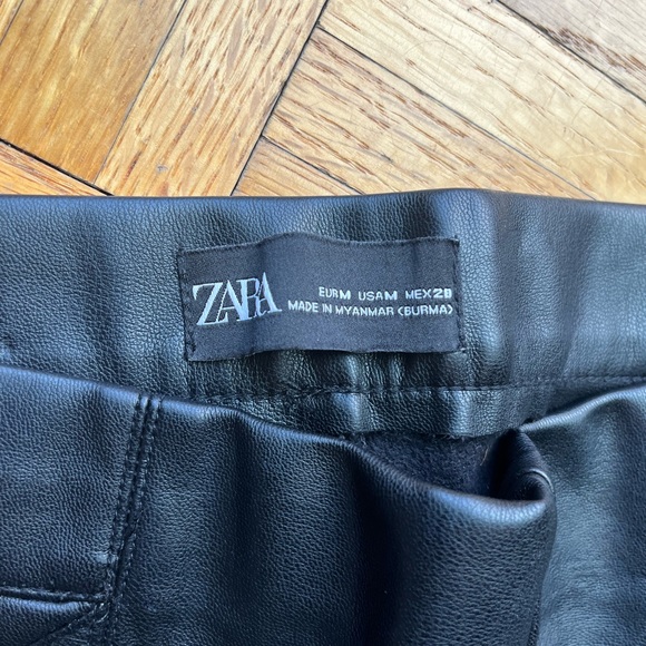 Zara faux leather pants - Picture 2 of 4